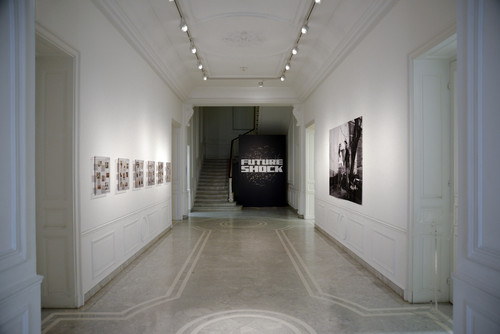 Géraldine Martin - Les anonymes, 2010 / Asmaa Betit - Donia et moi, 2010 - Agrandir l'image, .JPG 18.2Mo (fenêtre modale)