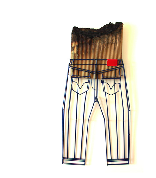 Malboro Man, 2017 - Taille humaine, carton brûlé, fer lisse et tors, peinture thermolaquée - Agrandir l'image, .JPG 10.1Mo (fenêtre modale)