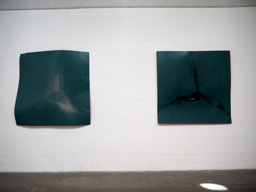 Back Kick (à g) Front Kick (à d), 2014 200 x 200 cm, laque sur Dibond - Agrandir l'image, .JPG 419Ko (fenêtre modale)