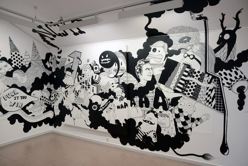 Jérémie Dramard, Sans titre, 2012-2013, marqueur acrylique sur toile et mur, dimensions variables - Agrandir l'image, .JPG 17.3Mo (fenêtre modale)