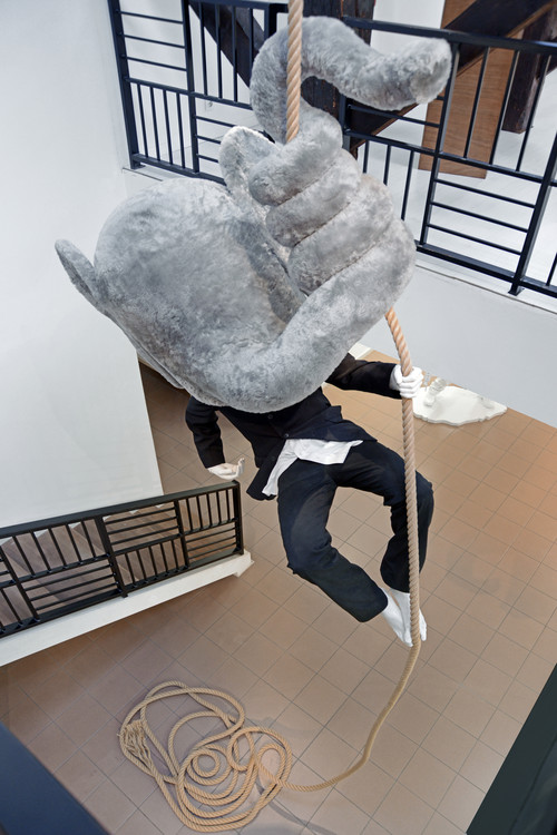 Martin Lewden, Sweet Madness (I think I can kill too !), 2012, techniques mixtes, dimensions variables - Agrandir l'image, .JPG 17.5Mo (fenêtre modale)