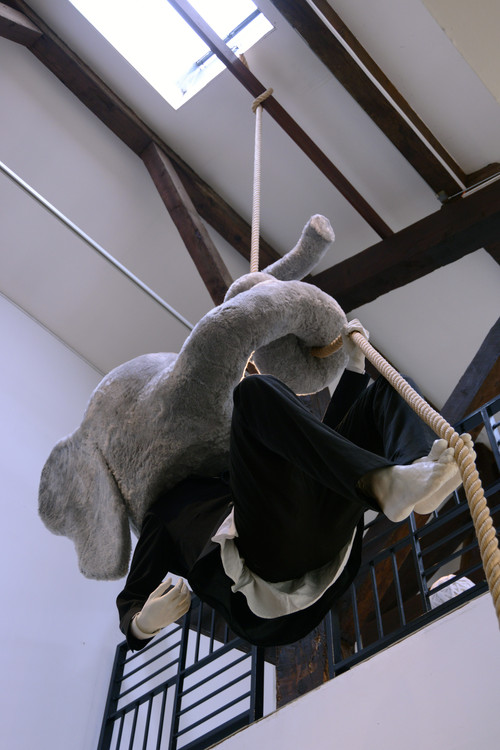 Martin Lewden, Sweet Madness (I think I can kill too !), 2012, techniques mixtes, dimensions variables - Agrandir l'image, .JPG 15.8Mo (fenêtre modale)