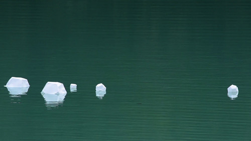 Elvia Teotski, Résistance des formes, 2015 - Captures d’écran extraites de la vidéo - Agrandir l'image, .JPG 642Ko (fenêtre modale)